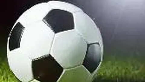 《揭露网络暴力真相：卡尔直言不讳，网友嘲讽行为岂非滑稽至极？》